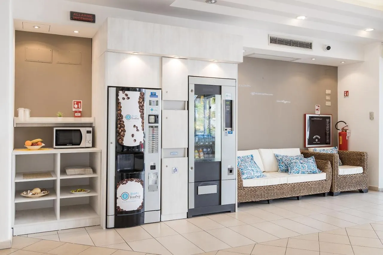 Apartment Appartamenti Smart A 30M Da Viale Dante E 100M Dal Mare Riccione Italy